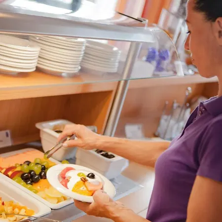 Отель Curhaus Bad Kreuzen