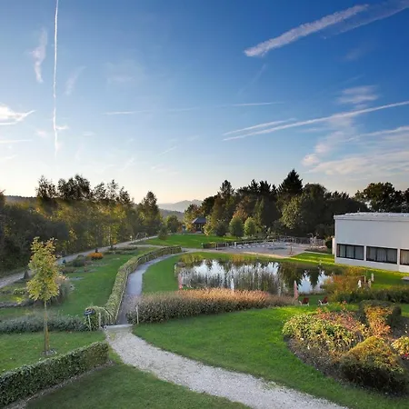 Curhaus Bad Kreuzen Отель 3*