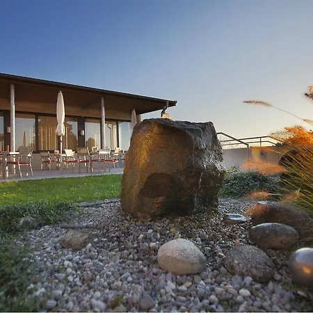 Отель Curhaus Bad Kreuzen 3*