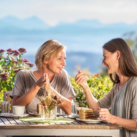 Hotel Curhaus Bad Kreuzen