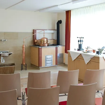 Curhaus Bad Kreuzen 3*